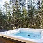 Aurora By Booklapland Villa