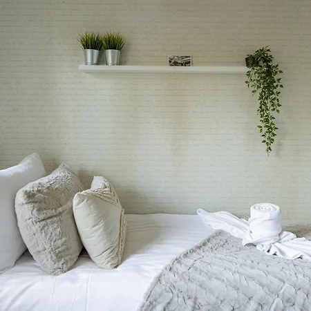 Aurora By Booklapland